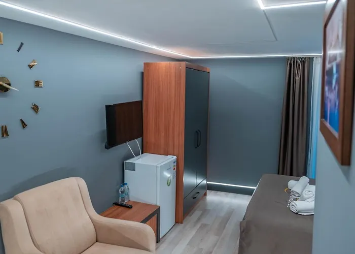 Eva Boutique Hotel *