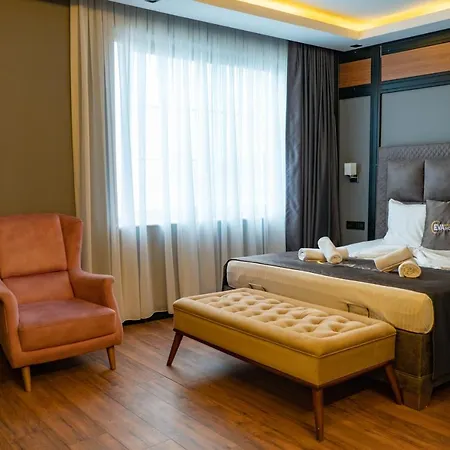 Eva Hotel *