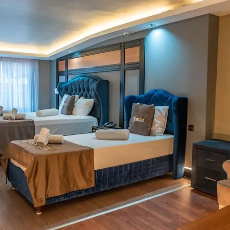 Eva Hotel *
